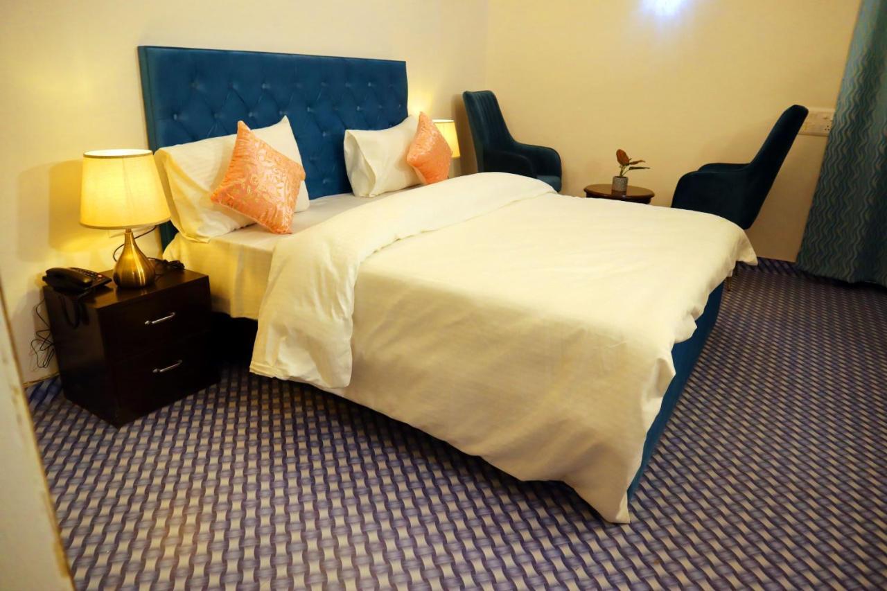 Jay Ally - Boutique Hotel New Delhi Exterior photo